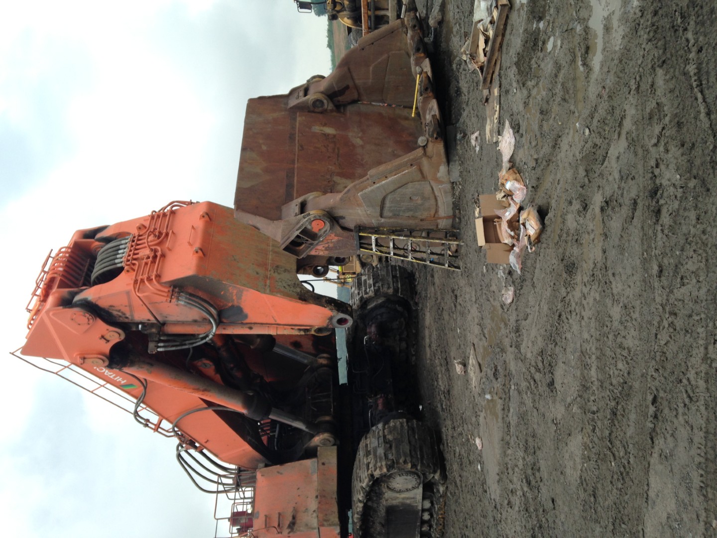 hitachi excavator bucket repair